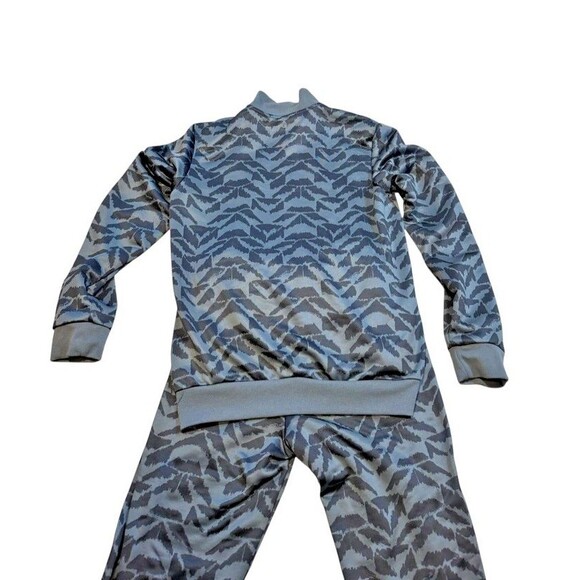 Adidas Manchester United FC 2 Piece Track Suit Boys Size Medium Black/Gray Camo - Picture 5 of 9